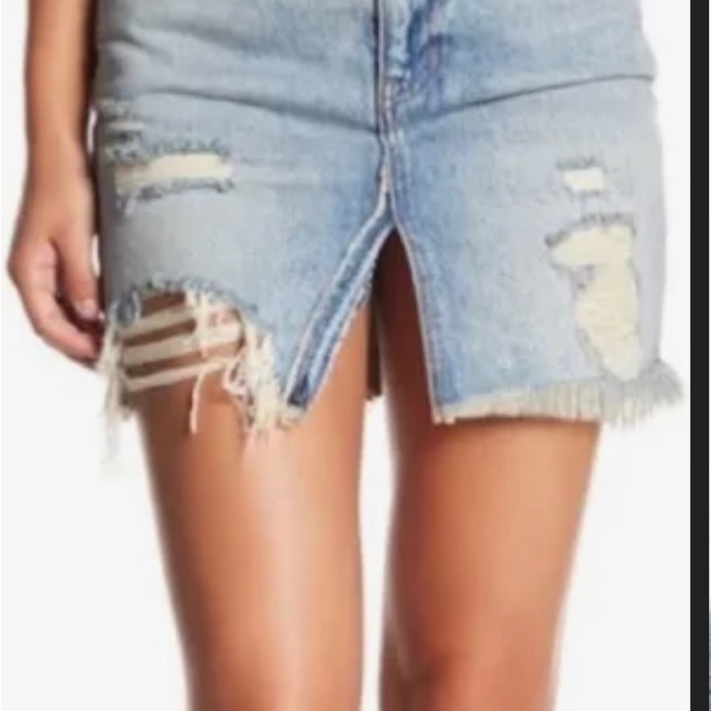 🚫SOLD🚫
WE THE FREE SKIRT